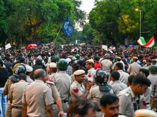 Delhi protests put ₹400 crore daily business at risk, ₹4,000 crore in 10 days: CAIT