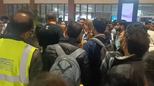 How is Dense Fog Affecting Flights Across India?