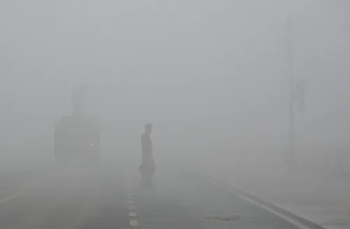Could Dense Fog Be the Cause of 128 Flight Cancellations at Delhi Airport and Train Delays Across the Country?