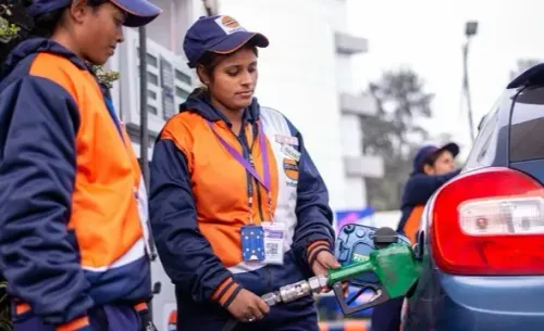 पेट्रोल-डीजल-एलपीजी की आपूर्ति पूरी तरह स्थिर, पेट्रोलियम मंत्रालय ने पैनिक बाइंग से बचने की अपील की