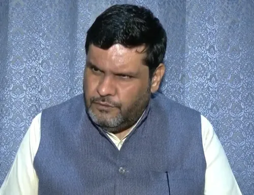 क्या देश में लोकतंत्र खतरे में है, या कांग्रेस का अस्तित्व खतरे में है?