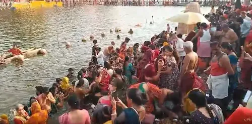 Somvati Amavasya 2025: Devotees take holy dips at Ganga, Narmada, Shipra