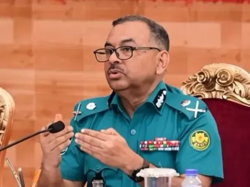 क्या 'ढाका लॉकडाउन' से पहले धोलाईपार में उपद्रवियों ने यात्री बस को आग लगा दी?
