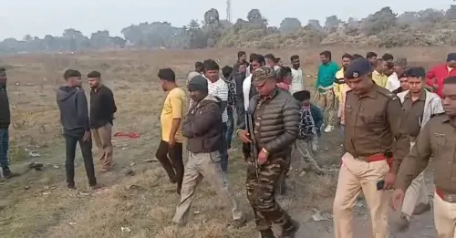 क्या झारखंड के धनबाद में युवकों ने अंधाधुंध फायरिंग करके दहशत फैलाई?