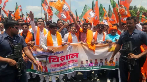 धनबाद: ₹400 करोड़ की एलिवेटेड रोड पर BJP सांसद ढुल्लू महतो vs CPI-ML विधायक अरूप चटर्जी, निरसा में शक्ति प्रदर्शन