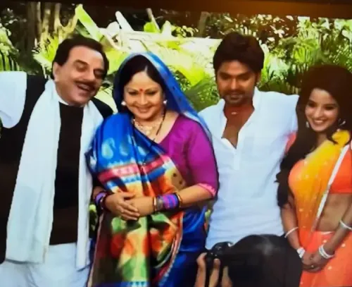 क्या मोनालिसा ने धर्मेंद्र को याद करते हुए भावुकता जताई?