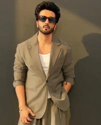 Dheeraj Dhoopar confirmed as 4th contestant on Lock Upp Season 2