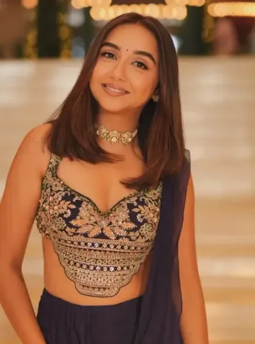 क्या डिजिटल क्रिएशन अब केवल एक रोलरकोस्टर है? प्राजक्ता कोली की राय