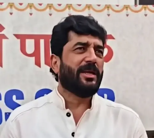 क्या दिग्विजय सिंह को पहले कांग्रेस और फिर भाजपा और संघ के बारे में सोचना चाहिए?