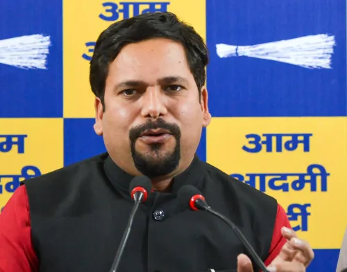 क्या बुराड़ी में यमुना के जलभराव से फसलें बर्बाद हुईं? 'आप' विधायक ने मुआवजे की मांग की