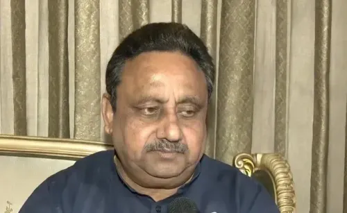 क्या दिल्ली के लाल किला मेट्रो स्टेशन के पास धमाका हुआ है? भाजपा सांसद प्रवीण खंडेलवाल ने जताया दुख और जांच की मांग की है!