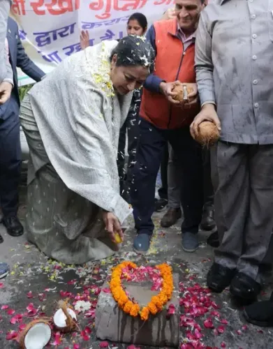 क्या दिल्ली की मुख्यमंत्री रेखा गुप्ता ने विकास परियोजनाओं का उद्घाटन और निरीक्षण किया?