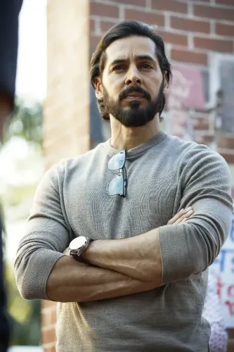 Dino Morea Marks His Birthday with a Working Celebration on the Sets of 'Housefull 5'