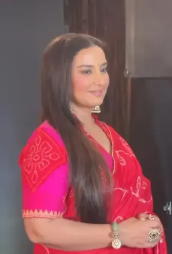 Divya Dutta Celebrates Her 30-Year Milestone in Bollywood: A Journey from Raja Ki Aayegi Baraat to Veer-Zaara