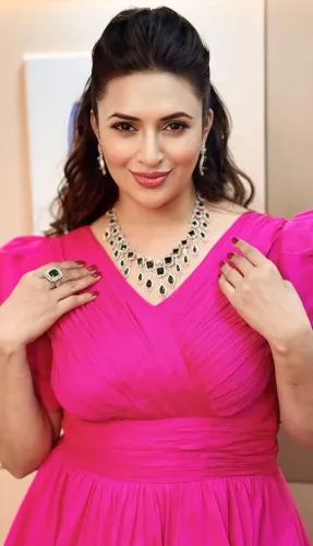 Divyanka Tripathi recalls sleeping on sets of Banoo Main Teri Dulhann during early career