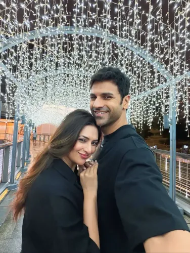 Did Divyanka Tripathi & Vivek Dahiya Enjoy Late Night Parties & Gadget Adventures in China?