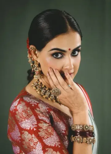 जेनेलिया डिसूजा की ब्लॉकबस्टर वापसी: 10 साल के ब्रेक और दो बच्चों के बाद कैसे फिर चमकीं बड़े पर्दे पर