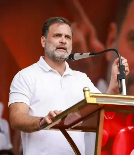 'दूसरों पर उंगुली उठाने से पहले कांग्रेस खुद पर आत्म-निरीक्षण करे,' सांसद संदोश कुमार ने राहुल गांधी को लिखा पत्र
