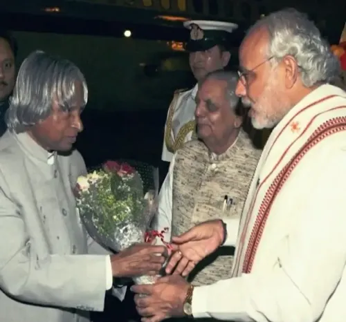 क्या पीएम मोदी ने 'मोदी आर्काइव' में कलाम की यात्रा के महत्व को बताया?