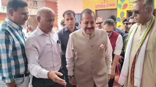 Dr. Jitendra Singh honours Anganwadi, ASHA workers in Udhampur