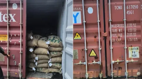 Did DRI Seize 1,115 Tonnes of Smuggled Pakistani Goods in India?