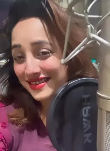 'डबिंग' लिखकर रानी चटर्जी  ने दिया बड़ा हिंट, क्या है उनकी अगली फिल्म?