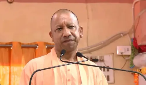 क्या दुर्गति की ओर ले जाती है किसी भी राष्ट्र के भीतर की अराजकता? : सीएम योगी