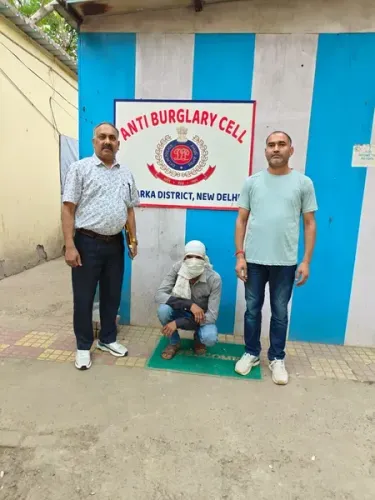द्वारका पुलिस की बड़ी कार्रवाई, हत्या के प्रयास में तीन साल से फरार घोषित अपराधी गिरफ्तार
