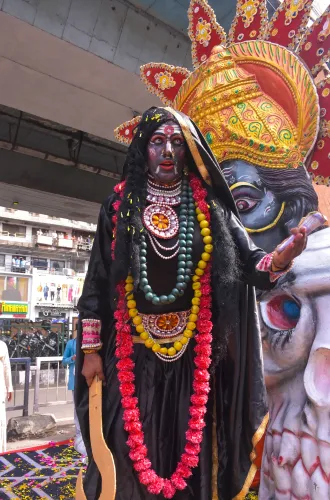 Surat: ISKCON Celebrates Jagannath Rath Yatra at Railway Station