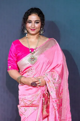 Mumbai: Stars Grace the Red Carpet at Indian National Cine Academy Awards