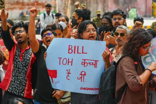 नई दिल्ली: ट्रांसजेंडर संशोधन विधेयक के खिलाफ प्रदर्शन