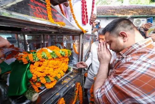 विपक्ष के नेता तेजस्वी यादव ने दी श्रद्धांजलि