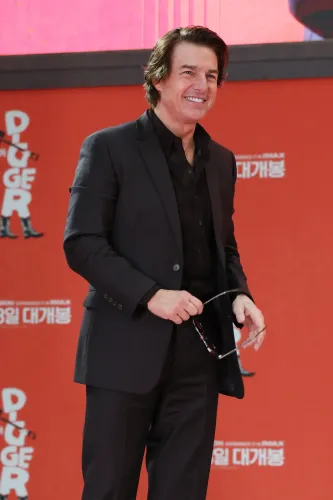 Seoul: Tom Cruise at red carpet event