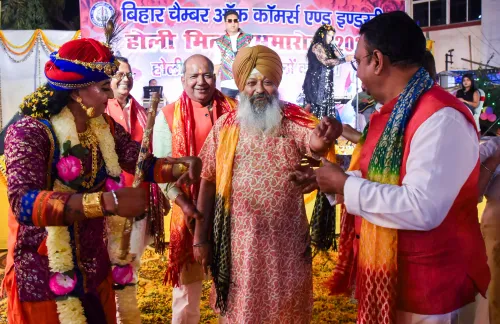 Patna: Bihar Chamber Of Commerce Celebrates Holi Milan Samaroh