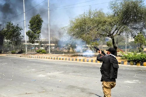 Karachi: Nine individuals lost their lives in confrontations near the US consulate in Pakistan.