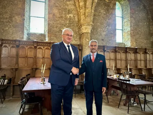 EAM Jaishankar and Ukrainian FM Sybiha Strengthen Ties Amid West Asia Crisis