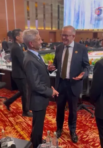 EAM Jaishankar meets Australian PM Albanese in Kuala Lumpur 