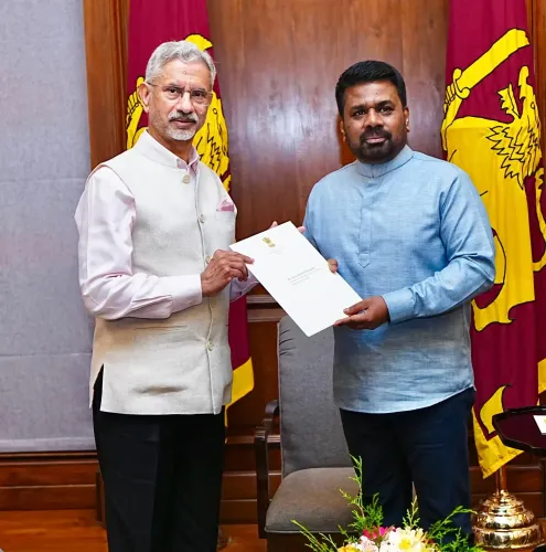 What Commitments Did EAM Jaishankar Make During His Meeting with Sri Lankan President Dissanayake?