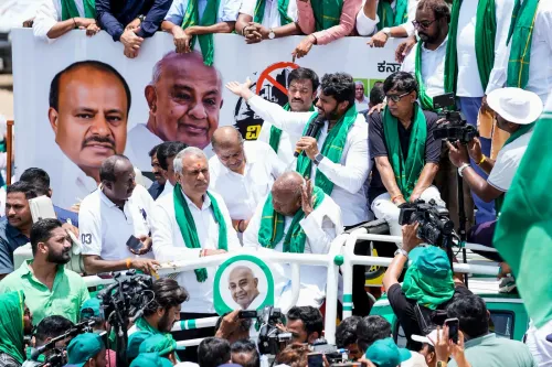 Bengaluru: H.D. Deve Gowda leads JD(S) padayatra against township project