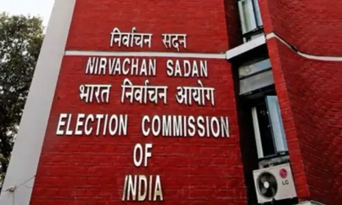 पश्चिम बंगाल में चुनावी बयानबाजी: ईसीआई और तृणमूल कांग्रेस के बीच बढ़ी तल्खी