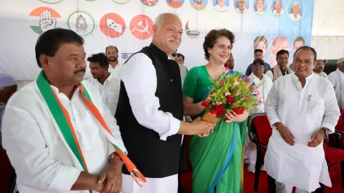 Is ECI Manipulating the Constitution and Democracy? Priyanka Gandhi in Bihar