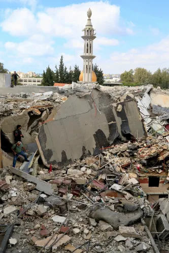 Tyre: House destroyed in Israeli airstrike