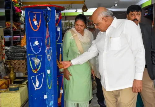 Gandhinagar: Bhupendra Patel marks National Handloom Day