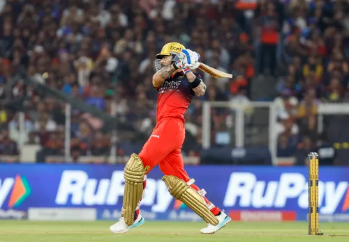 विराट कोहली ने एक ओवर में 5 चौके, क्रिस गेल और शेन वॉटसन की बराबरी की