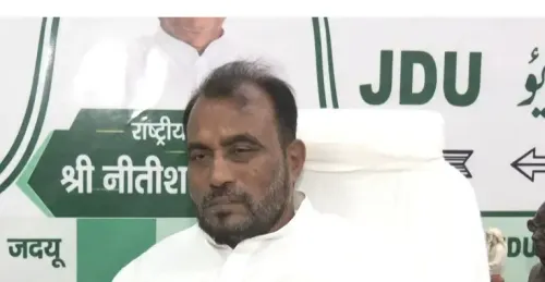 एकता कपूर के 'हिंदूफोबिया' बयान पर सियासी बवाल, श्याम रजक बोले — वेदों में 'हिंदू' या 'सनातन' शब्द नहीं