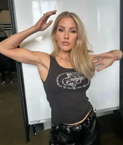 What Does Ellie Goulding Have to Say About Her Dating History with Women?