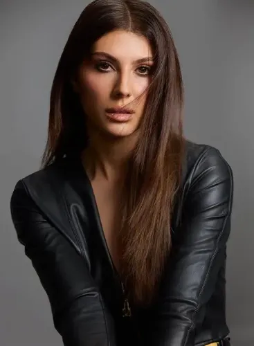 Elnaaz Norouzi on Yoga & Music: 'Both bring me peace' ahead of Hindi debut