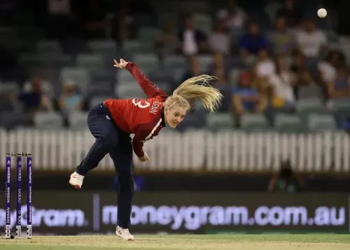 Sarah Glenn re-signs with Brisbane Heat for full WBBL 12 season