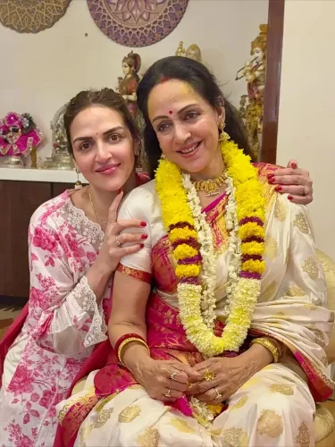 Did Esha Deol Just Call Hema Malini the Dream Girl of the Nation on Her Birthday?
