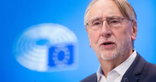 Should the EU Respond to Trump's Greenland Tariff Threat?